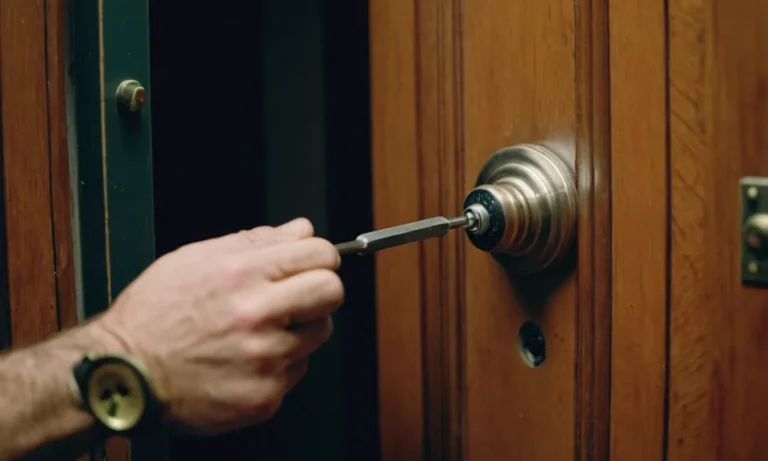 How To Fix A Loose Doorknob In 12 Steps