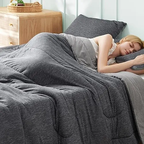 I Tested And Reviewed 8 Best Comforter Material For Hot Sleepers (2026 ...